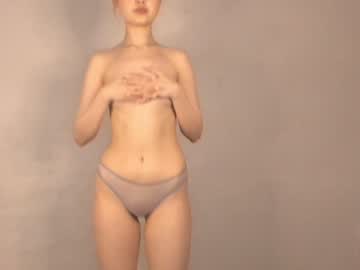 girl
        ritaschneider cam image #754927
