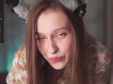 girl
        hoolybunny cam image #1846652