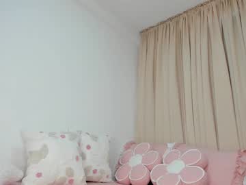 girl
        kitty__sophie cam image #3225475