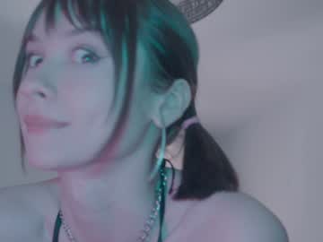 girl
        chaturbatable cam image #4339191