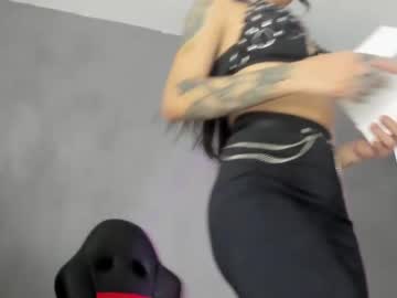 girl
        lonelly_lolly98 cam image #891653