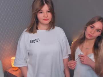 couple
        chelsea_dream_ cam image #2831316