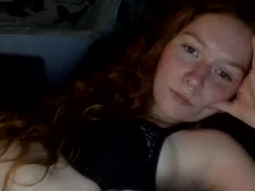 girl
        robinblackly cam image #286256