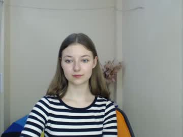 girl
        vivien_leight cam image #680714