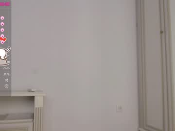 girl
        small_blondee cam image #155303