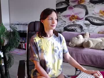 girl
        jennycutey cam image #1354551