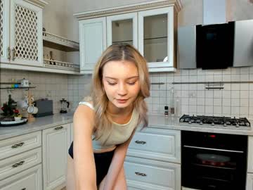 girl
        roseholloway cam image #2171945