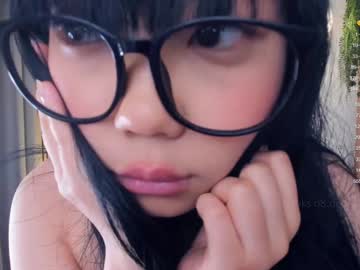 girl
        hinatabroks cam image #2890295