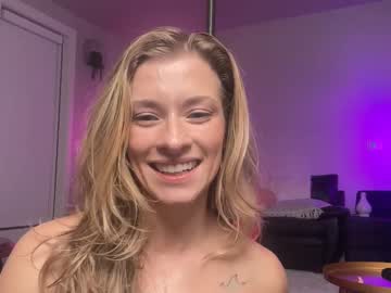 girl
        saraloverays cam image #2135092