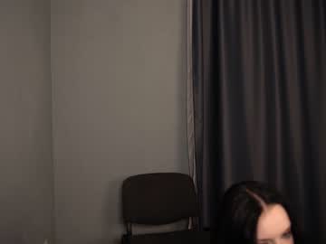 girl
        katereason cam image #1736011