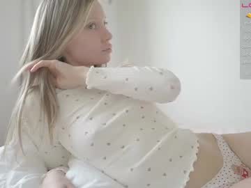 girl
        pureangeldolores cam image #2054747