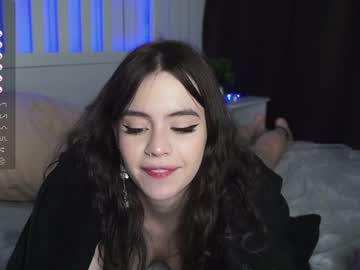 girl
        connieambes cam image #2290132