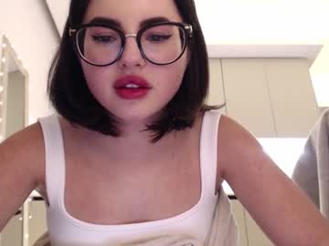 girl
        playnofuckinggames cam image #760210