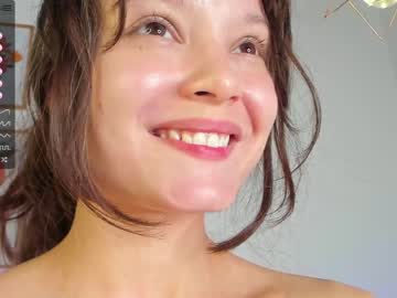 girl
        urlittlegirl_ cam image #709275