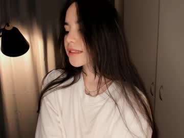 girl
        danielleclarka cam image #1931522
