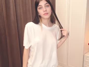 girl
        jenniferdickson cam image #2087445