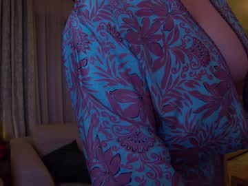 girl
        karrin cam image #3761591
