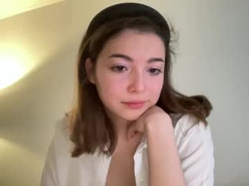 girl
        lilellina cam image #4535007