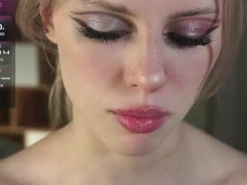girl
        audreycarvin cam image #4367343