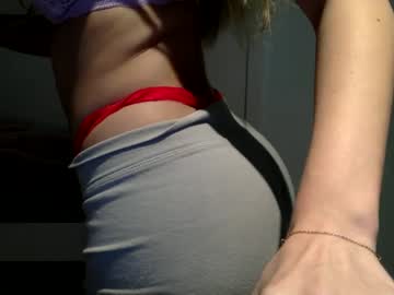 girl
        bellafoxxx22 cam image #712210