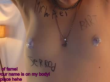girl
        alisia_spinnet cam image #2691623