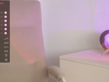 girl
        oki_dokie cam image #1475340