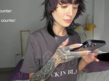 girl
        lonelly_lolly98 cam image #2664858