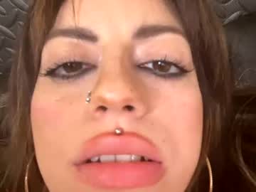 girl
        bunnyaliengirl_ cam image #2713048