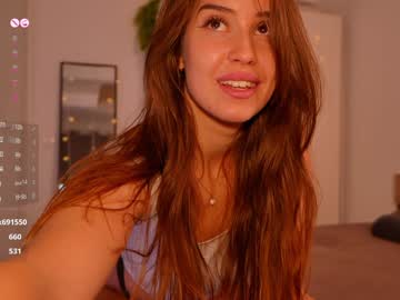 girl
        fazeyj cam image #3951650