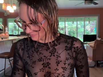 girl
        kaileeshy cam image #4251269