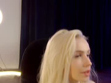 girl
        alissa_wxw cam image #3647315