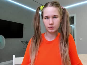 girl
        yana_squrel_22 cam image #1370320