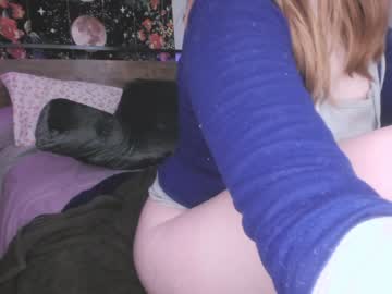 girl
        alice_moonstone cam image #446940