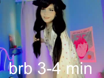 girl
        ronnie_neko cam image #1133363