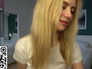 girl
        blue_energy_ cam image #3732423