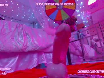 girl
        butterybubblebutt cam image #666863