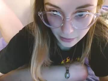 girl
        bakedmommy cam image #2134342