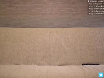 couple
        annamalia cam image #2716317