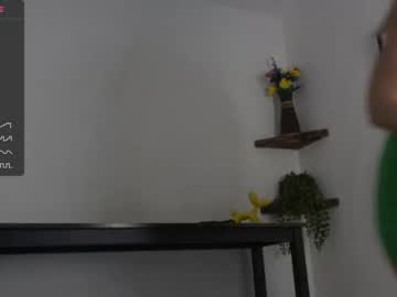 girl
        english_rose__ cam image #1869229