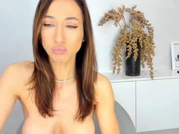 girl
        finestchantilly cam image #381552