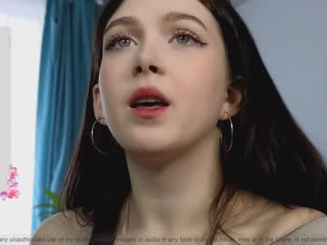girl
        small_blondee cam image #2724133
