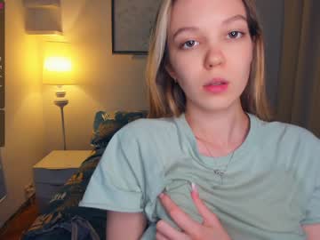 girl
        shine__and_be cam image #1429919
