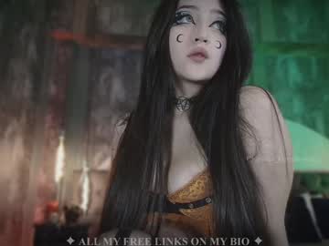girl
        charlotte_germanotta_ cam image #4244673