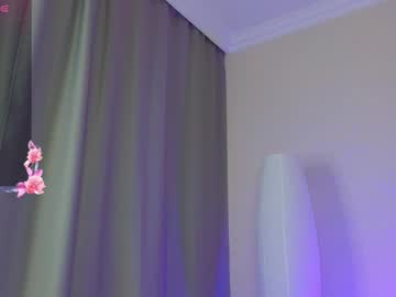 girl
        oskelly cam image #4034834