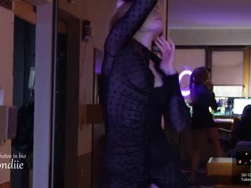 girl
        bestblondiiecb cam image #663244