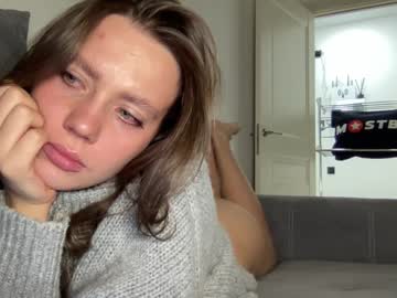 girl
        angel_from_sky cam image #3582954