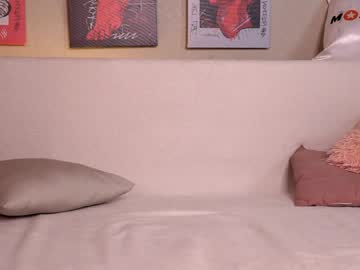 girl
        caramelangels cam image #3452269