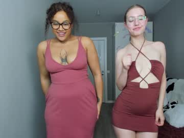 couple
        christine_bae cam image #1835716