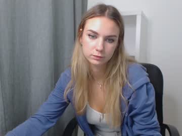 girl
        whinny00 cam image #390094