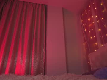 girl
        sophia_lean cam image #3360346